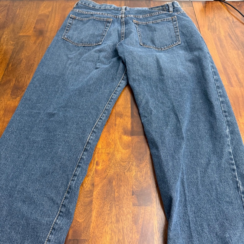 Calvin Klein Jeans Mens Blue Denim Straight Leg Jeans Size 34x32 Distressed Hem - Picture 4 of 10